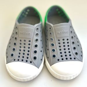 Native Jefferson Shoes | Grey, Green, White | Size C5
